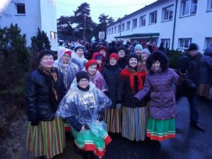 Raabiku tantsijad Tallinna talvisel tantsupäeval Pirita Velotrekil 2017